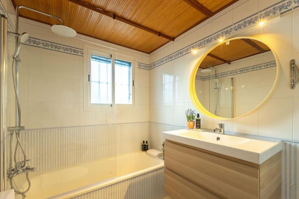 Triana Deluxe By Valcambre Appartement Sevilla Buitenkant foto