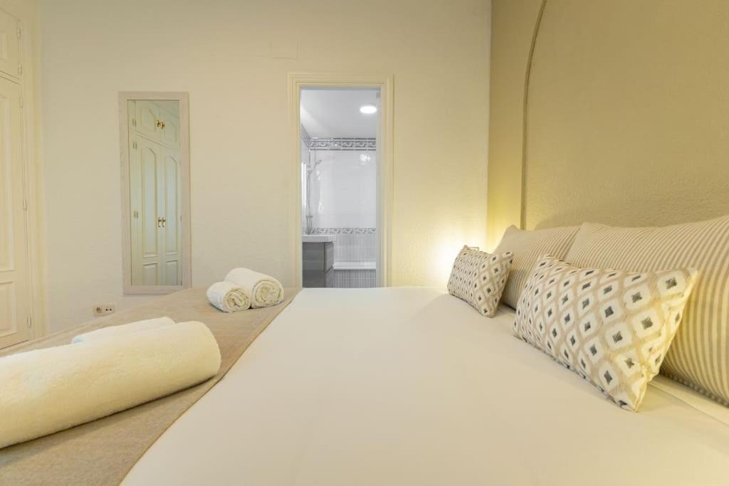 Triana Deluxe By Valcambre Appartement Sevilla Buitenkant foto