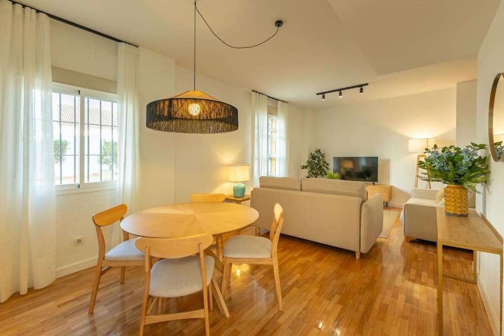 Triana Deluxe By Valcambre Appartement Sevilla Buitenkant foto